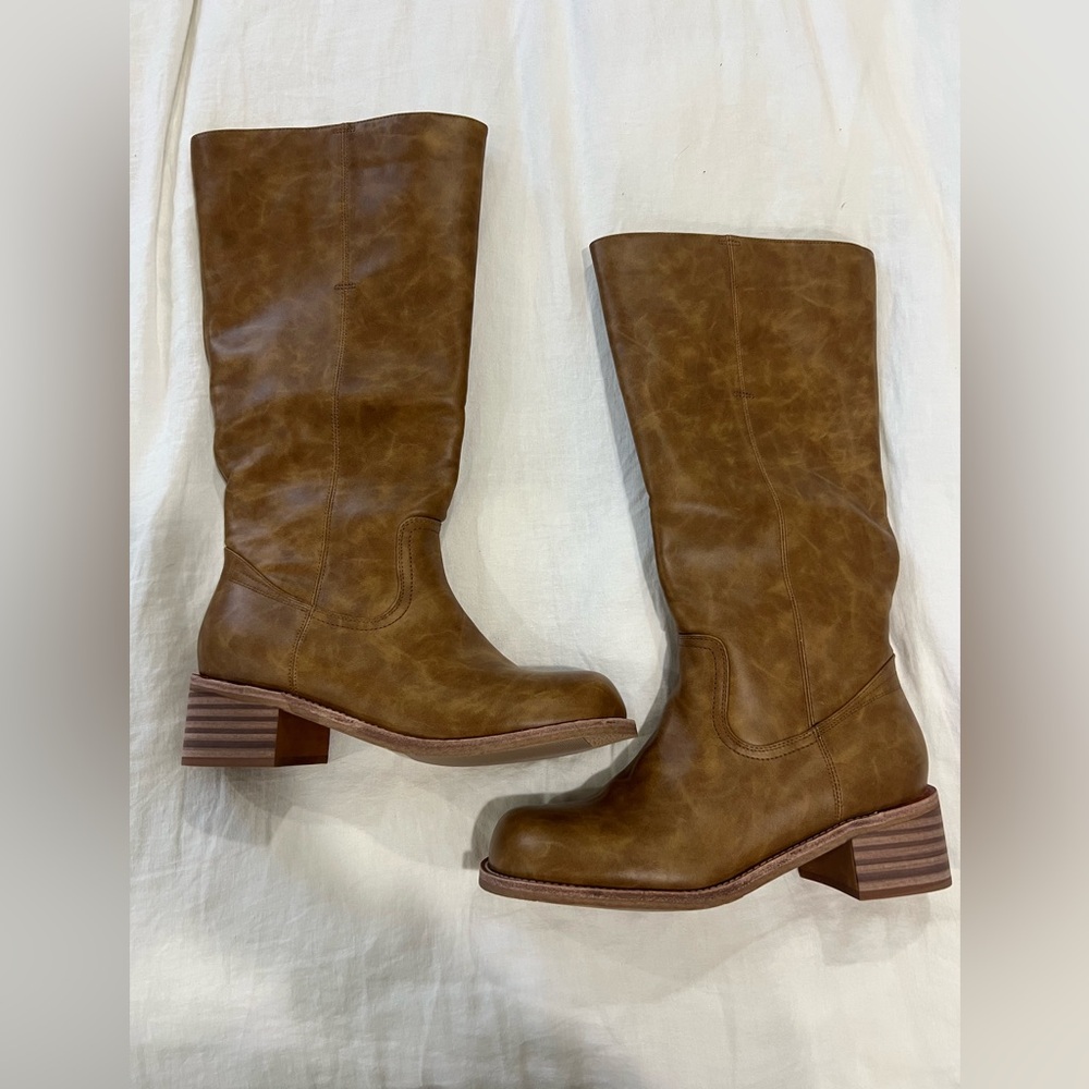 Frye Campus style boots- brand new